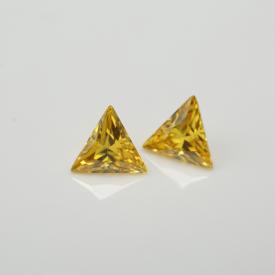 三角直角 中金黄 AA 合成立方氧化锆 3x3~11x11mm