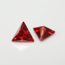 三角直角 中石榴红 AAA 合成立方氧化锆 3X3~15X15mm