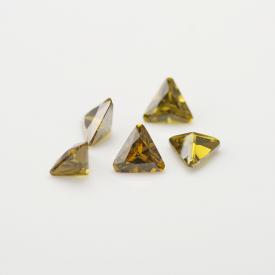 三角倒角 中橄榄绿 AAA 合成立方氧化锆 3x3 ~15x15mm