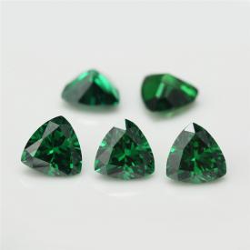 肥三角 中绿色 AAA 立方氧化锆 3x3~15x15mm