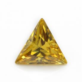 三角直角 中金黄 A 合成立方氧化锆 3x3~11x11mm