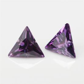 三角直角 中紫红 AA 合成立方氧化锆 3x3~11x11mm