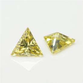 三角直角 中橄榄黄 AAA 合成立方氧化锆 3X3~15X15mm