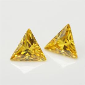 三角直角 中金黄 AAA 合成立方氧化锆 3X3~15X15mm