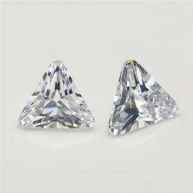 三角倒角 白色 A 合成立方氧化锆 3x3~11x11mm